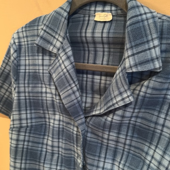 Brandy Melville John Galt crop flannel top - Picture 3 of 3